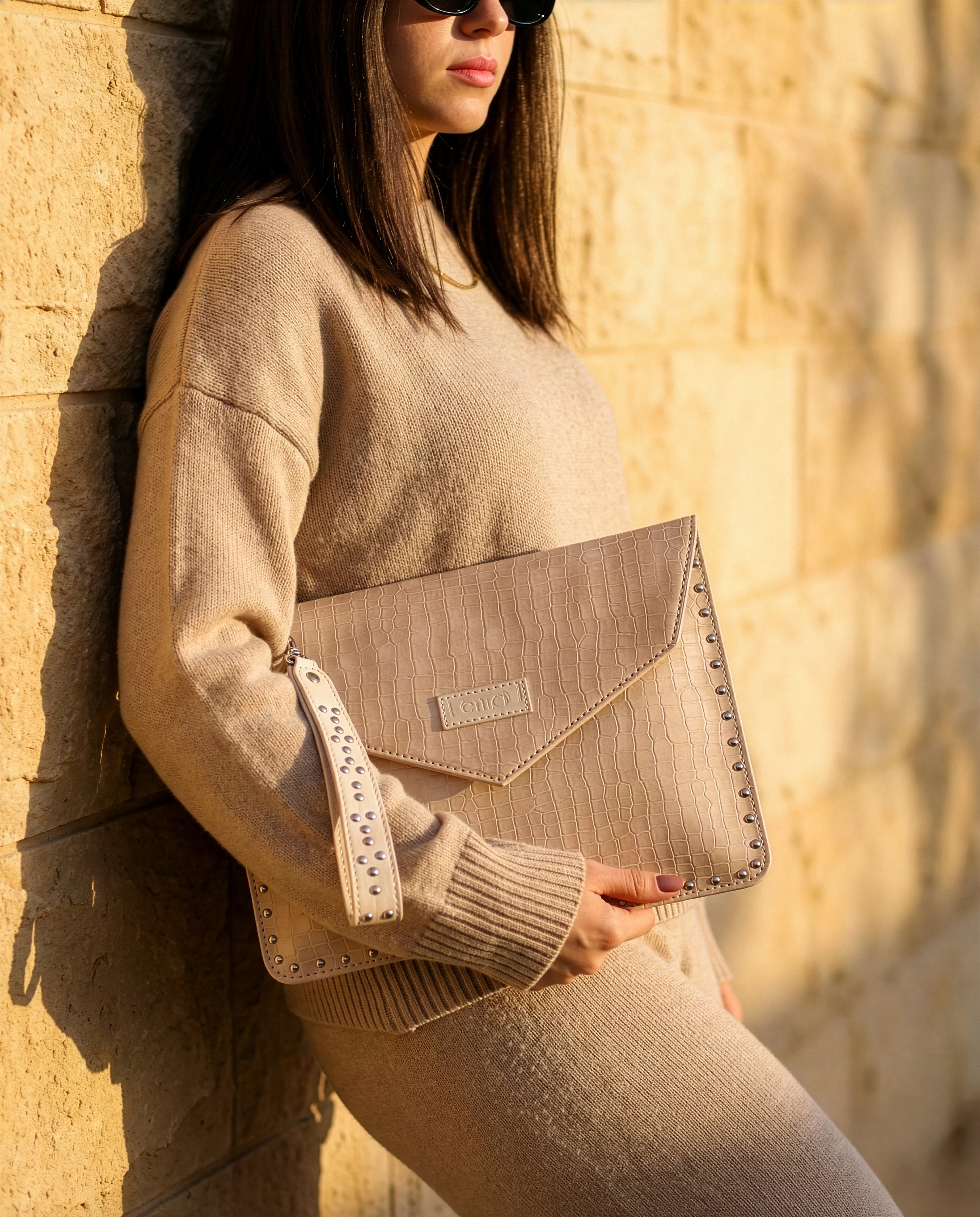 Nude Elegance Clutch Main image