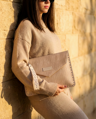Nude Elegance Clutch