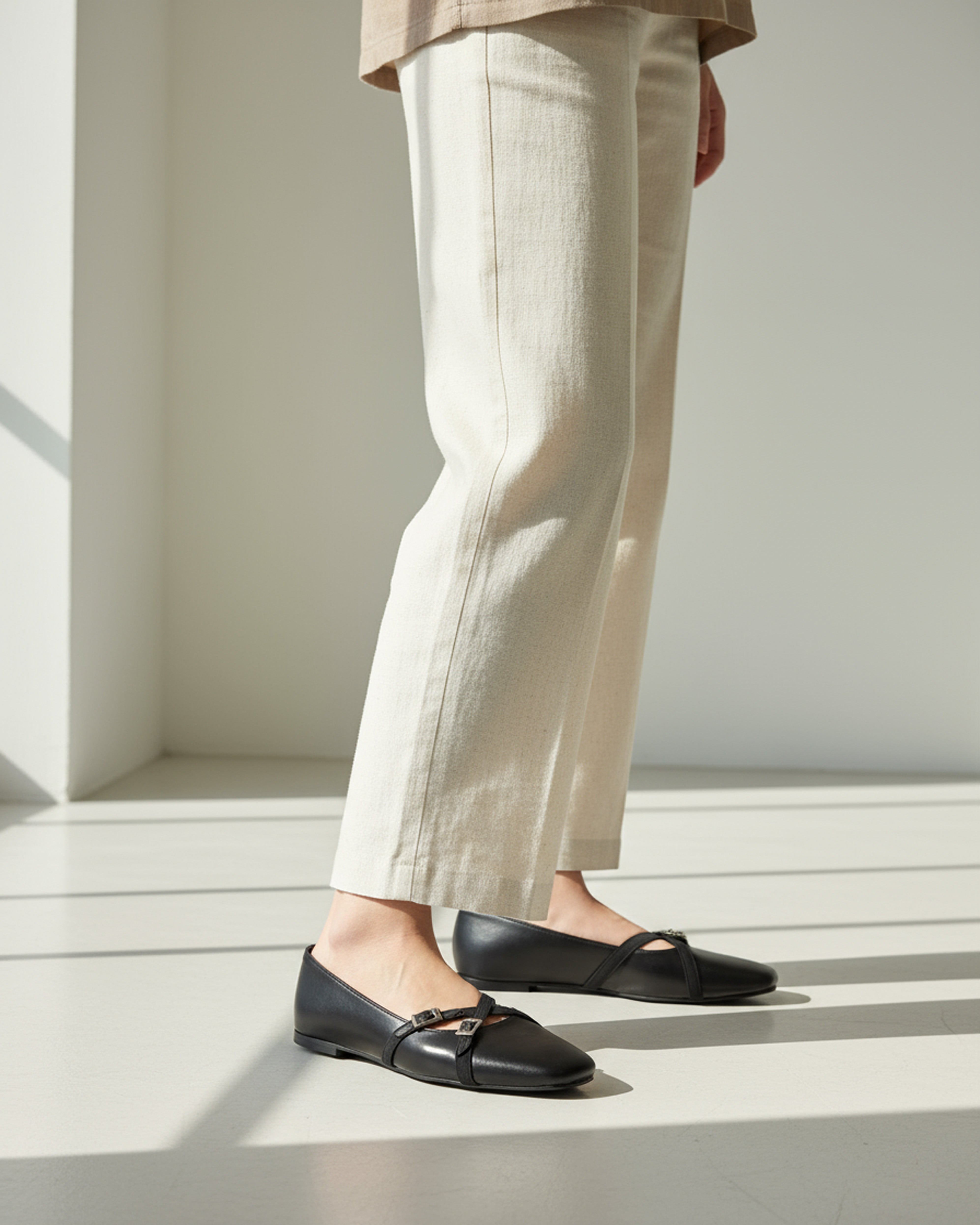 The Bianca Buckle Flat - Black