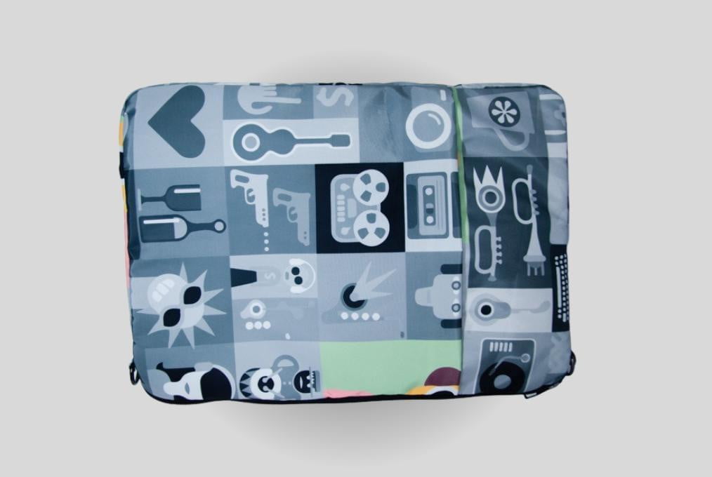 Black & White mix laptop sleeve Secondary image