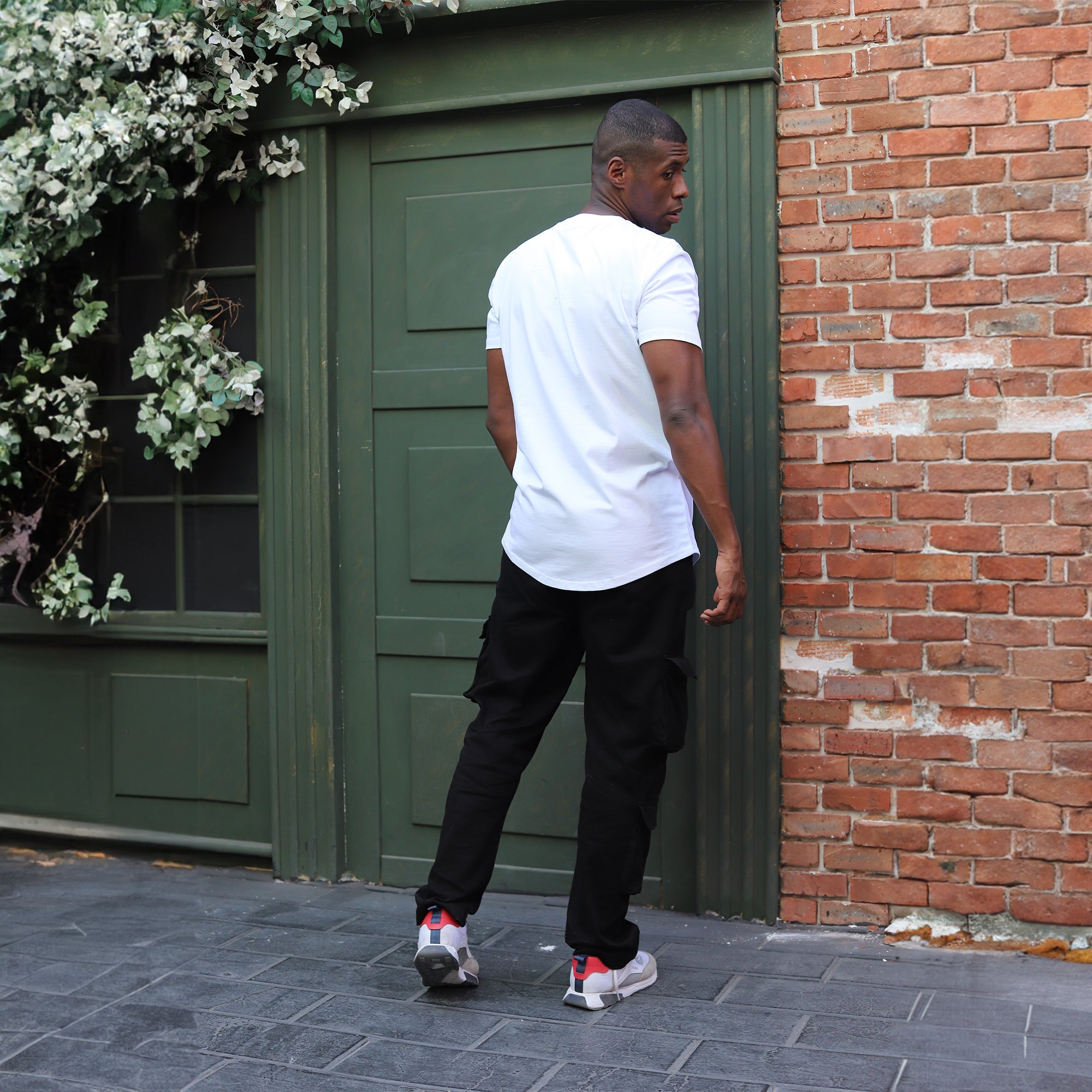 Elongated T-shirt - White Secondary image