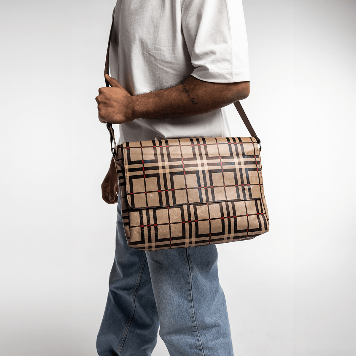 Leather Everyday bag - Almond Secondary image