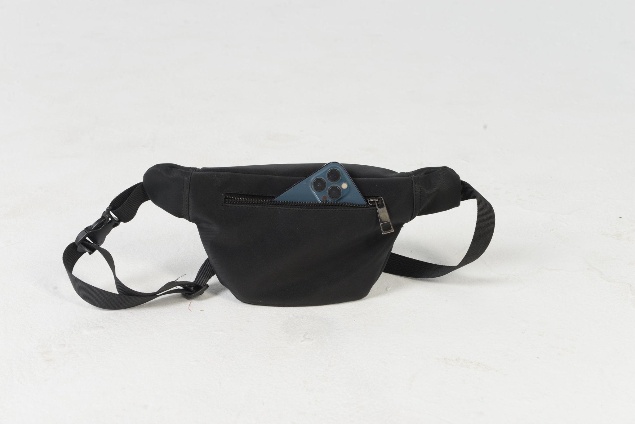 Minimalist Black Fanny bag - Hatchill