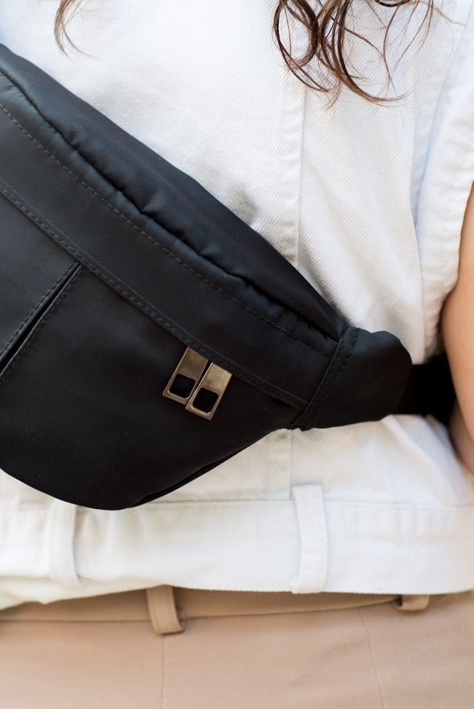 Minimalist Black Fanny bag - Hatchill