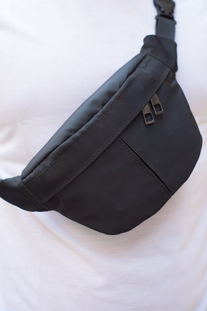 Minimalist Black Fanny bag - Hatchill
