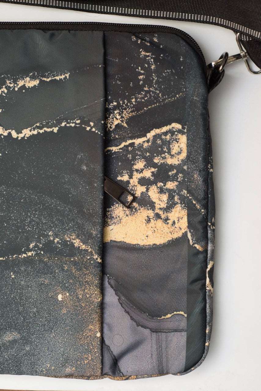 Monogram laptop sleeve 15.6 Inch - Hatchill