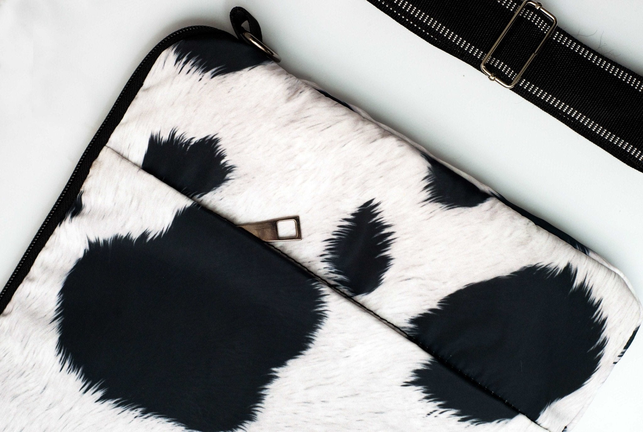 The Good Cow Laptop Sleeve 15.6 inch Secondary image